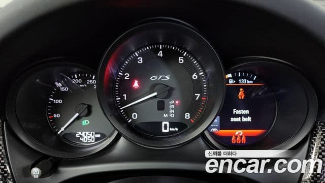 Porsche Macan 2023 — ფოტო 3/20