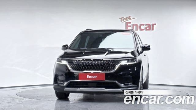 Kia Carnival 2023 — ფოტო 3/20
