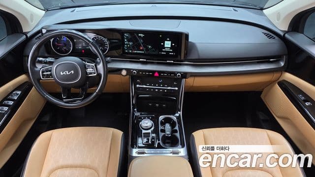 Kia Carnival 2023 — ფოტო 7/20