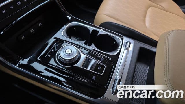 Kia Carnival 2023 — ფოტო 9/20