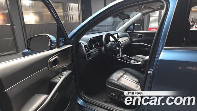 Kia Sorento 2023 — Şəkil 10/20
