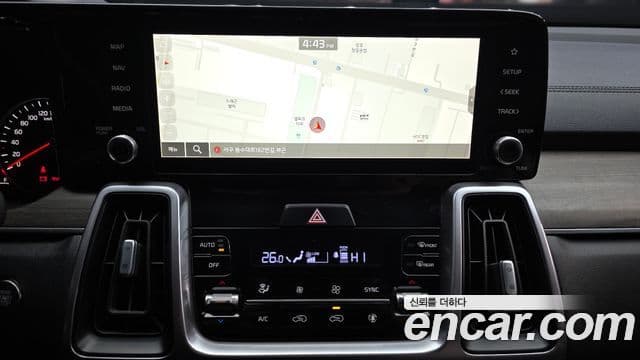 Kia Sorento 2023 — фото 14 из 20
