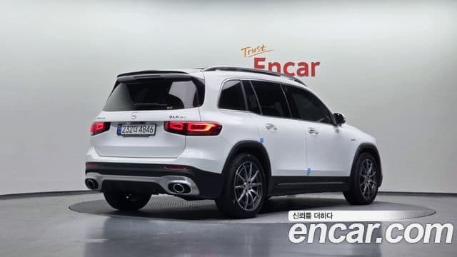 Mercedes-Benz GLB-Class 2023 — Şəkil 2/20