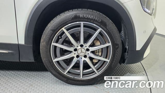 Mercedes-Benz GLB-Class 2023 — фото 5 из 20