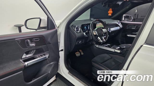 Mercedes-Benz GLB-Class 2023 — Şəkil 10/20