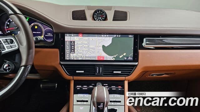 Porsche Cayenne 2021 — Şəkil 14/20