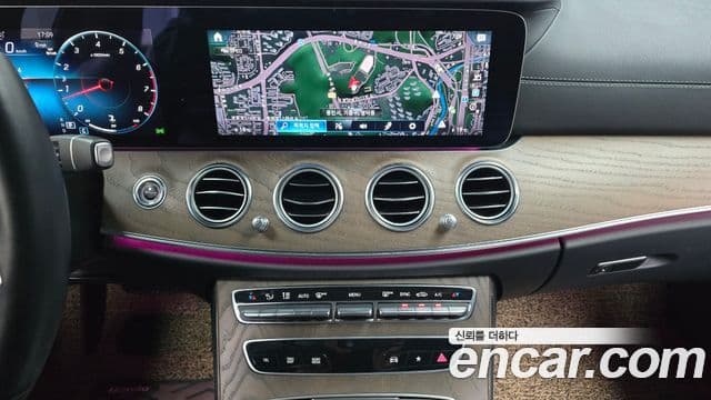 Mercedes-Benz E-Class 2022 — Şəkil 14/20