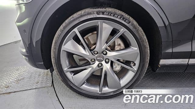 Genesis GV70 2022 — ფოტო 5/20