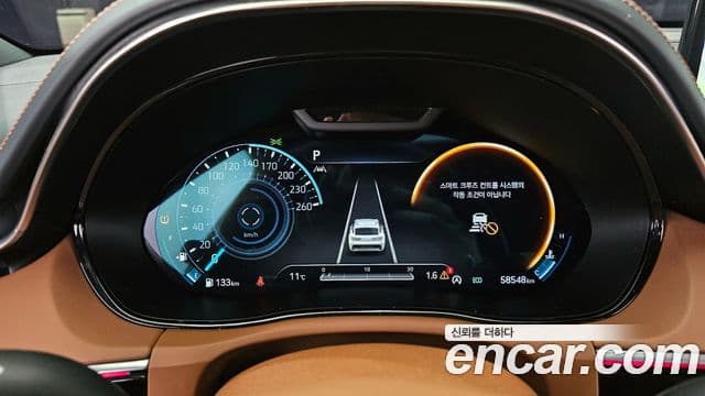 Genesis GV70 2022 — ფოტო 8/20