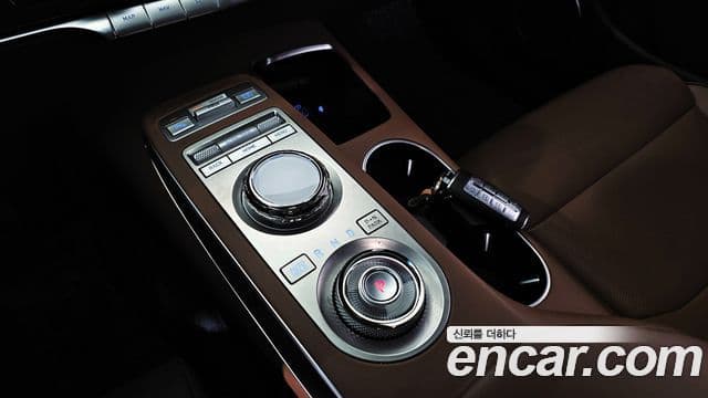 Genesis GV70 2022 — ფოტო 9/20