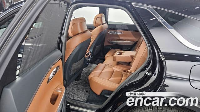 Genesis GV70 2022 — ფოტო 11/20