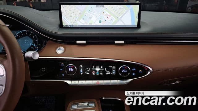 Genesis GV70 2022 — ფოტო 16/20
