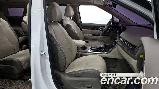 Kia Carnival 2021 — Şəkil 10/20