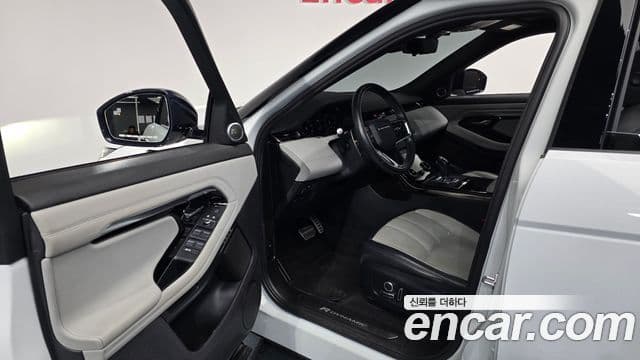 Land Rover Range Rover Evoque 2021 — Фото 10/20