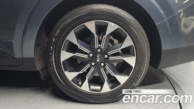 Kia Carnival 2020 — Фото 5/20