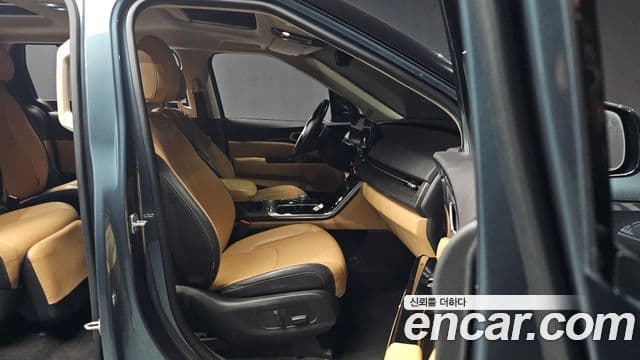 Kia Carnival 2020 — Фото 11/20