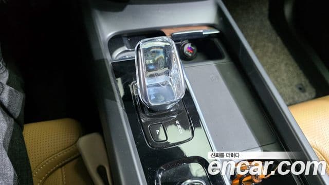 Volvo XC60 2020 — Photo 6/20