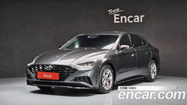 Hyundai Sonata Hybrid 2021 — Photo 19/20