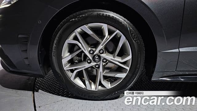 Hyundai Sonata Hybrid 2021 — Photo 10/20