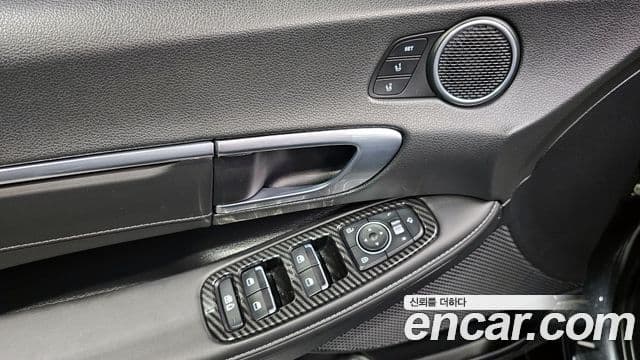 Hyundai Sonata Hybrid 2021 — Photo 17/20