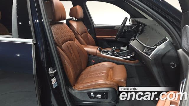 BMW X7 2020 — Şəkil 10/20