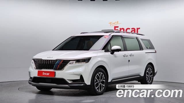 Kia Carnival 2023 — ფოტო 1/20
