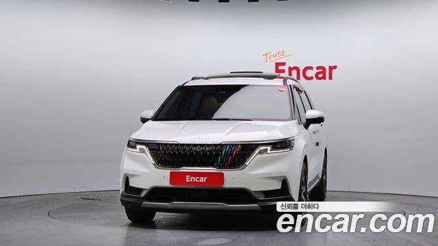 Kia Carnival 2023 — ფოტო 3/20