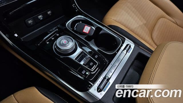 Kia Carnival 2023 — ფოტო 9/20