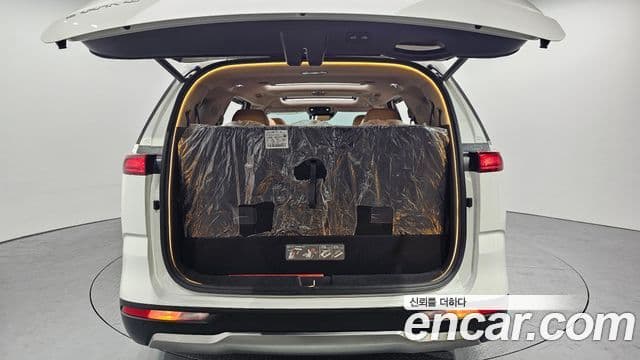 Kia Carnival 2023 — ფოტო 20/20