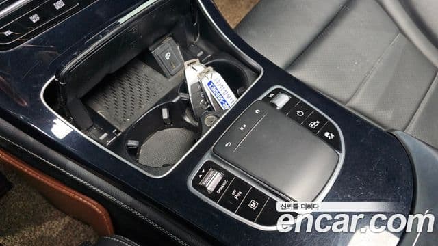 Mercedes-Benz GLC-Class 2020 — ფოტო 16/20