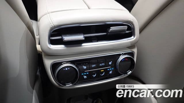 Genesis GV80 2022 — ფოტო 19/20