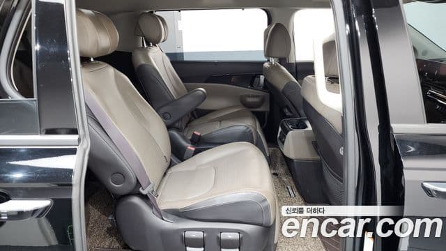 Kia Carnival 2024 — Фото 12/20