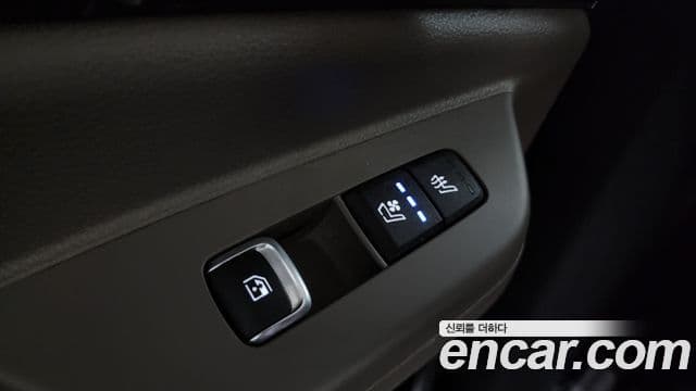 Kia Carnival 2024 — Фото 19/20