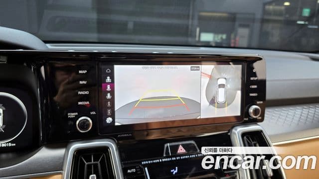 Kia Sorento 2021 — ფოტო 15/20