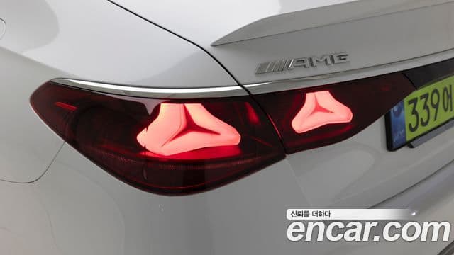 Mercedes-Benz E-Class 2025 — ფოტო 20/20