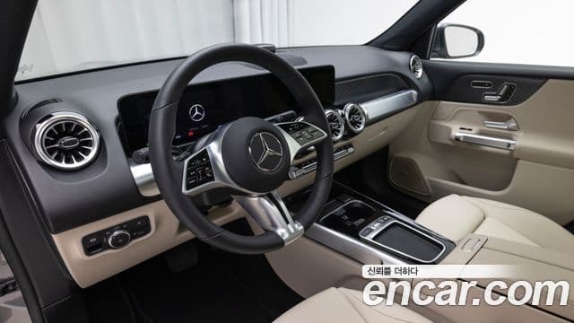 Mercedes-Benz EQB 2025 — ფოტო 2/20