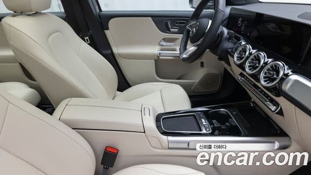 Mercedes-Benz EQB 2025 — ფოტო 10/20