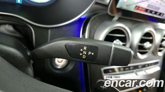 Mercedes-Benz GLC-Class 2021 — ფოტო 9/20
