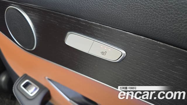 Mercedes-Benz GLC-Class 2021 — ფოტო 19/20