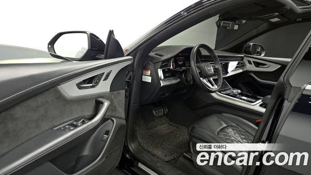 Audi Q8 2021 — Şəkil 15/20