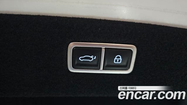 Genesis G90 2022 — Photo 10/20