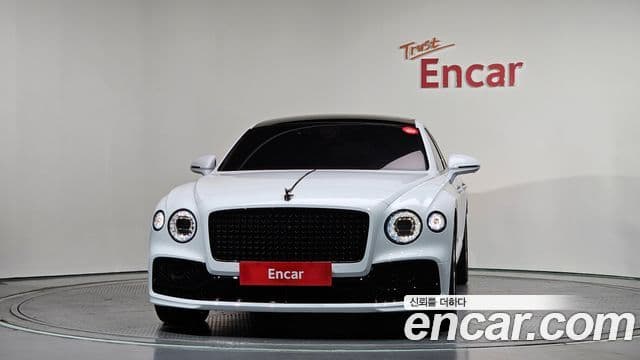 Bentley Flying Spur 2022 — ფოტო 3/20