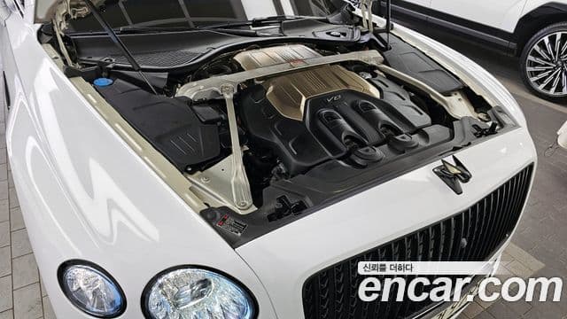 Bentley Flying Spur 2022 — ფოტო 6/20