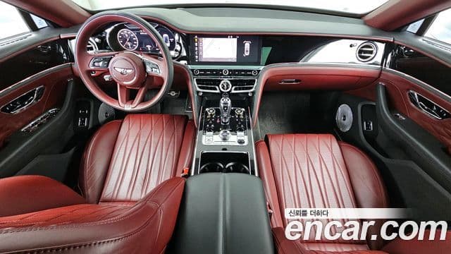 Bentley Flying Spur 2022 — ფოტო 7/20
