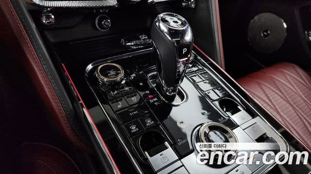 Bentley Flying Spur 2022 — ფოტო 9/20