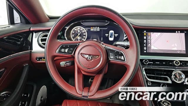 Bentley Flying Spur 2022 — фото 13 из 20
