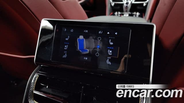 Bentley Flying Spur 2022 — ფოტო 19/20
