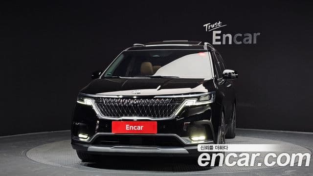 Kia Carnival 2020 — ფოტო 3/20