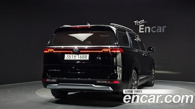Kia Carnival 2020 — ფოტო 4/20