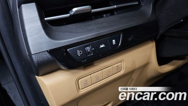 Kia Carnival 2020 — ფოტო 12/20